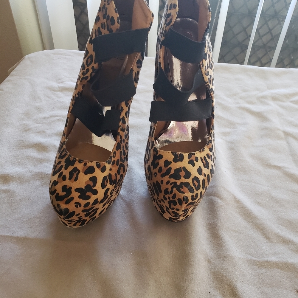 Platform shoes